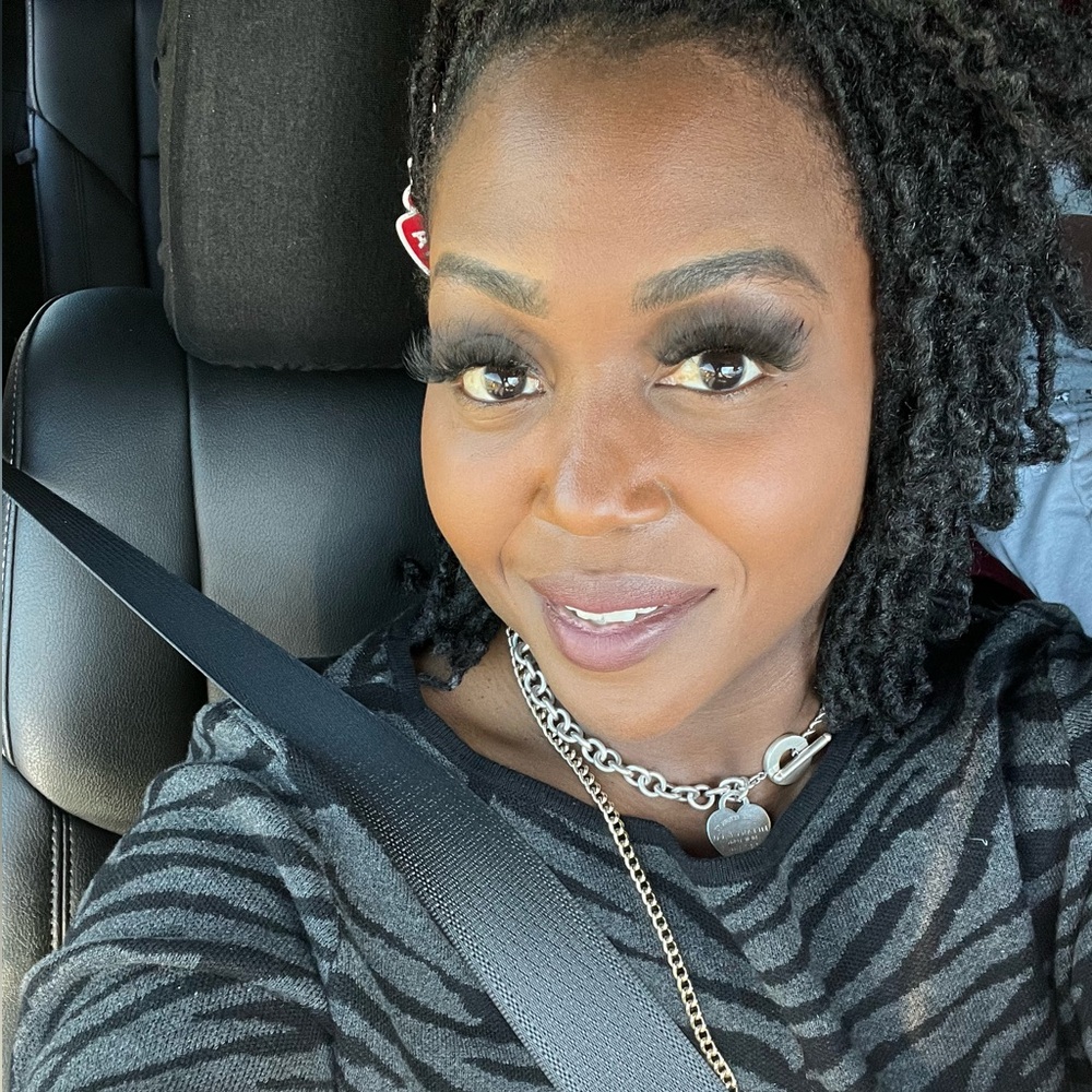 Meet your Posher, Candace